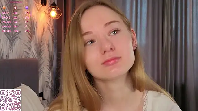 ElvinaRose online show from June 2026 04:57:01 AM