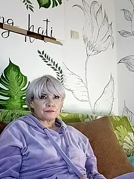 Catty Lady online show from February 2026 08:45:02 PM