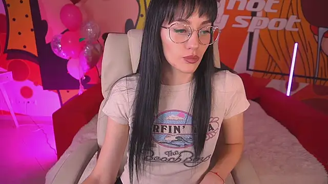 EviLune online show from February 2026 09:15:02 PM