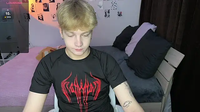 Snapshot of olivertasty chatting on September 2025 05:24:01 PM olivertasty online show from September 2025 05:24:01 PM