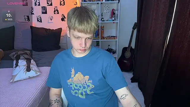 Snapshot of olivertasty chatting on October 2025 10:22:02 AM olivertasty online show from October 2025 10:22:02 AM