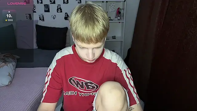 Snapshot of olivertasty chatting on October 2025 12:46:02 PM olivertasty online show from October 2025 12:46:02 PM