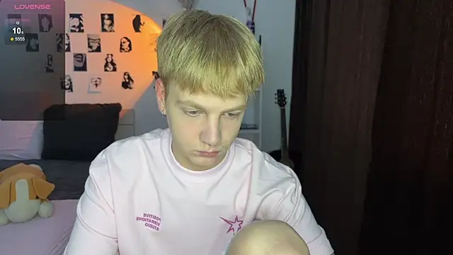 Snapshot of olivertasty chatting on October 2025 10:47:01 AM olivertasty online show from October 2025 10:47:01 AM