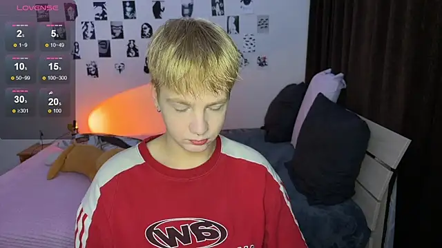 Snapshot of olivertasty chatting on October 2025 02:29:01 PM olivertasty online show from October 2025 02:29:01 PM