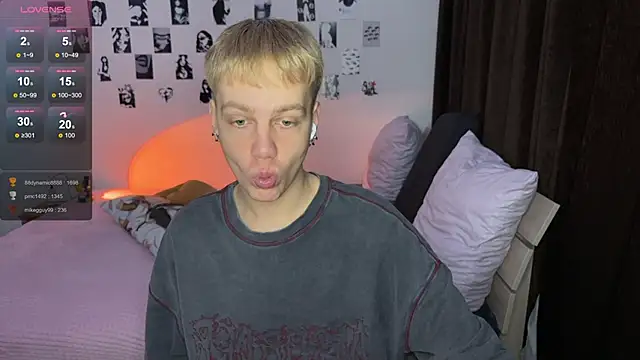 Snapshot of olivertasty chatting on October 2025 06:17:01 AM olivertasty online show from October 2025 06:17:01 AM