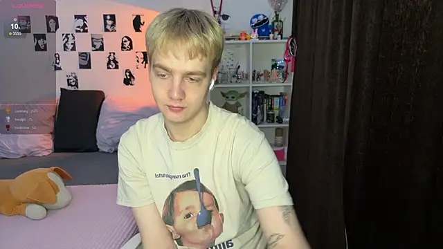 Snapshot of olivertasty chatting on November 2025 05:07:01 AM olivertasty online show from November 2025 05:07:01 AM