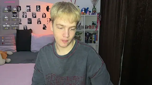 Snapshot of olivertasty chatting on November 2025 01:42:01 AM olivertasty online show from November 2025 01:42:01 AM