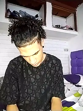 Gabriel Stone online show from December 2025 05:03:01 AM