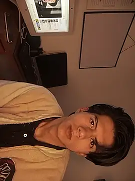 Friqui Sex online show from November 2025 03:22:01 PM