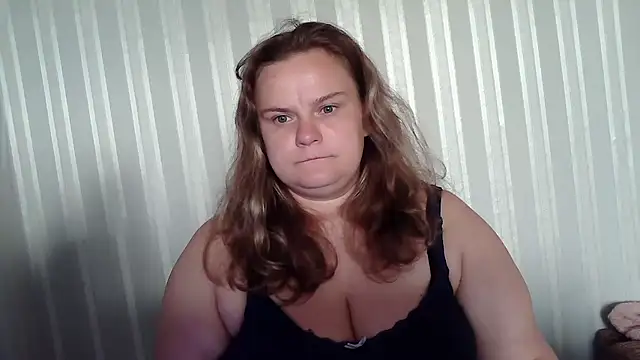 HollyXEva online show from September 2025 06:02:01 AM