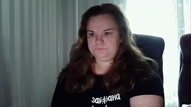 HollyXEva online show from October 2025 08:22:01 AM
