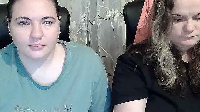 HollyXEva online show from October 2025 03:42:02 PM