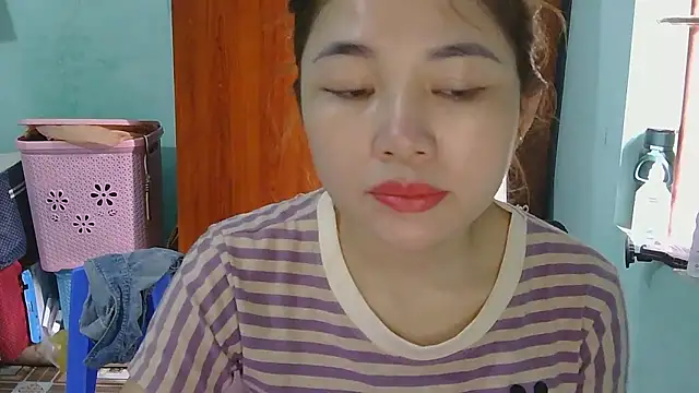 Uhem112 online show from October 2025 03:39:02 AM