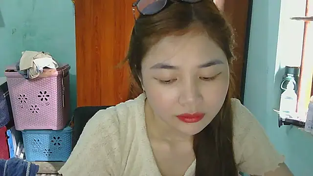 Uhem112 online show from October 2025 01:50:02 AM