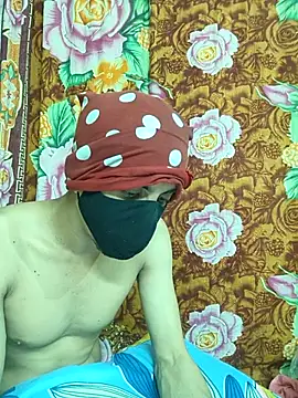 Seducing couple online show from November 2025 05:22:01 PM