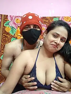 Seducing couple online show from June 2026 04:37:01 AM