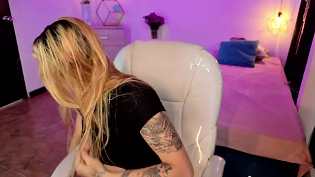 Jennaa Cooper online show from November 2025 05:45:02 PM