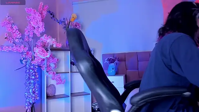 Snapshot of dandii_69 chatting on October 2025 08:42:01 PM dandii 69 online show from October 2025 08:42:01 PM