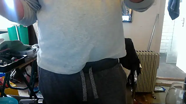 mista sista fista online show from April 2026 02:51:01 PM