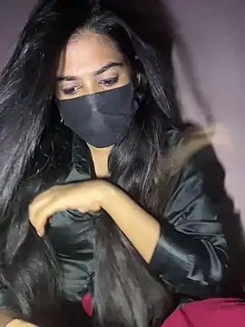 umairahaasan 1 online show from March 2026 05:30:01 PM