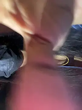 umairahaasan 1 online show from April 2026 09:14:02 AM