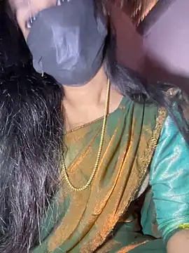 umairahaasan 1 online show from April 2026 10:07:02 AM