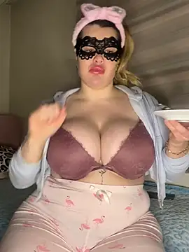 aydabella7777 online show from April 2026 08:03:02 PM