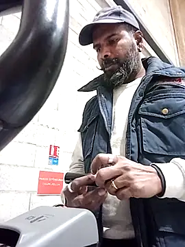 frenchblackc31 online show from November 2025 07:51:01 AM