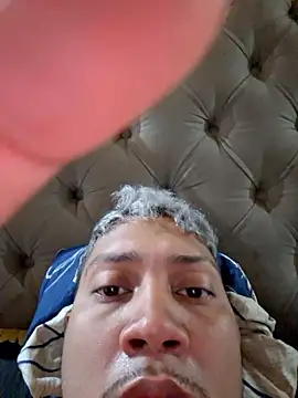 Snapshot of GRUESO-CURVO chatting on January 2026 10:31:02 AM GRUESO-CURVO online show from January 2026 10:31:02 AM