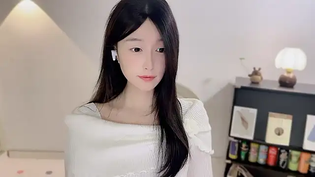 Snapshot of Onechestnut chatting on December 2025 01:07:01 PM Onechestnut online show from December 2025 01:07:01 PM