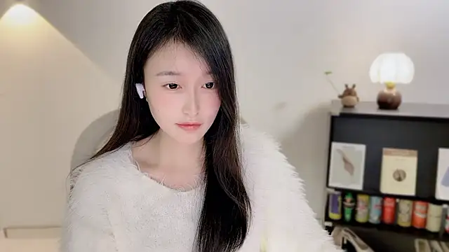 Snapshot of Onechestnut chatting on January 2026 12:42:01 PM Onechestnut online show from January 2026 12:42:01 PM