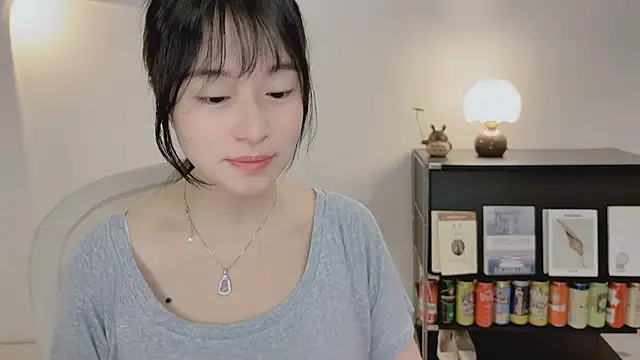 Onechestnut online show from May 2026 05:12:01 AM