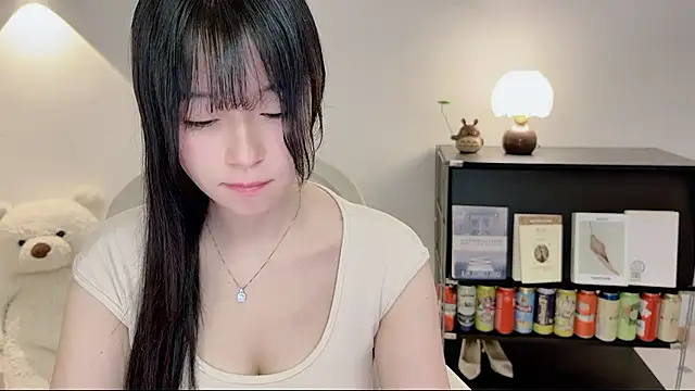 Snapshot of Onechestnut chatting on June 2026 05:12:01 AM Onechestnut online show from June 2026 05:12:01 AM