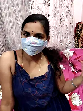 Snapshot of Lalitha-1995 chatting on September 2025 12:07:01 PM Lalitha-1995 online show from September 2025 12:07:01 PM