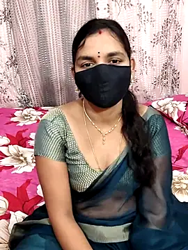 Snapshot of Lalitha-1995 chatting on October 2025 05:21:02 PM Lalitha-1995 online show from October 2025 05:21:02 PM