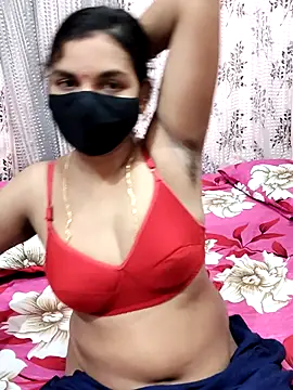 Snapshot of Lalitha-1995 chatting on October 2025 05:57:01 PM Lalitha-1995 online show from October 2025 05:57:01 PM