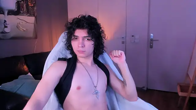 Snapshot of _Dickkie_ chatting on September 2025 08:13:02 PM Dickkie online show from September 2025 08:13:02 PM