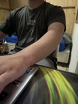 Brinquedo-da-zoe online show from February 2026 05:17:01 AM