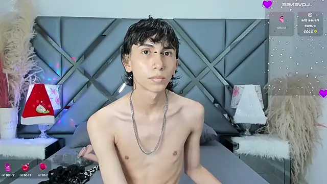 Milan LewisS online show from December 2025 01:05:02 PM