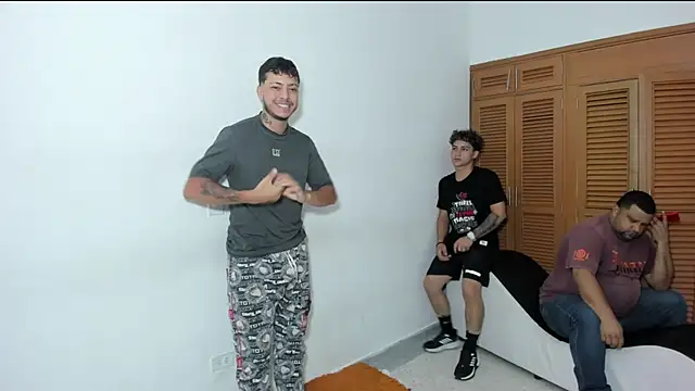 brutal sex room2k online show from October 2025 01:23:01 PM