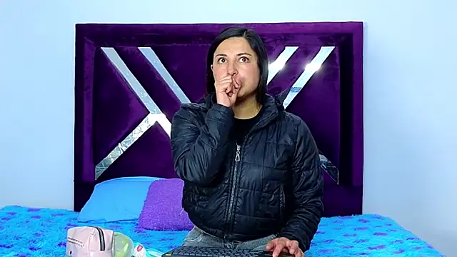 cuteeimy online show from October 2025 12:28:02 PM