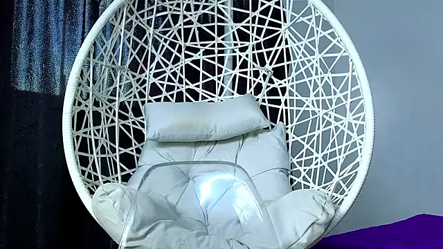 cuteeimy online show from November 2025 07:01:02 PM