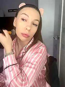Snapshot of AlysonHuxley_ chatting on September 2025 09:15:02 PM AlysonHuxley  online show from September 2025 09:15:02 PM