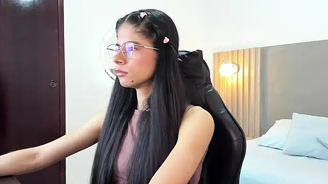 carlina 15 online show from September 2025 12:16:01 PM