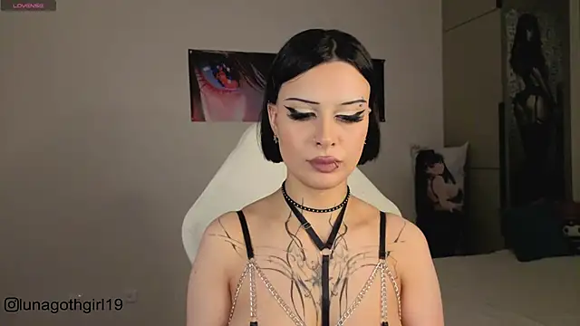 IamLuna2006 online show from December 2025 04:53:02 AM