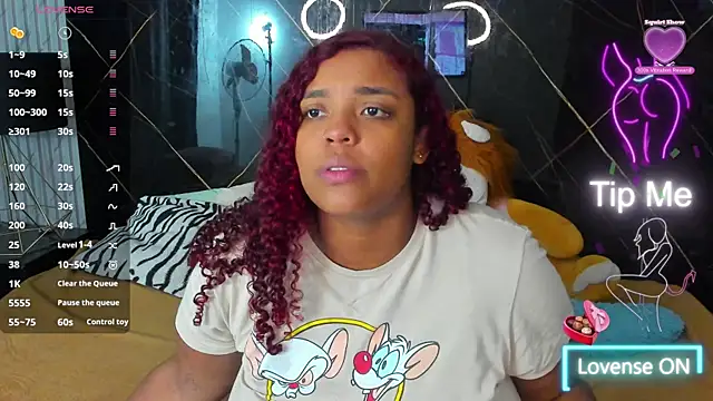 Alaia Gutierrez online show from November 2025 11:36:02 PM