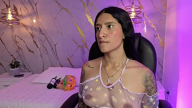 Scaarlettfox online show from November 2025 04:21:02 PM