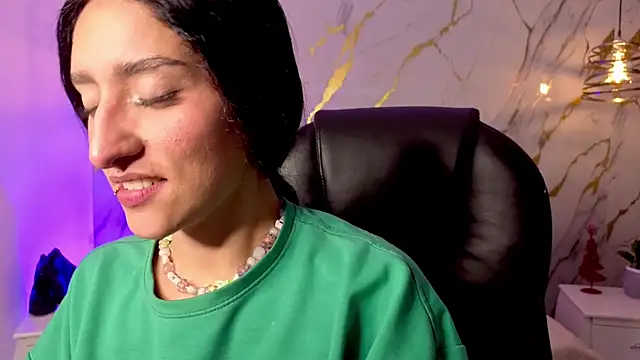 Scaarlettfox online show from February 2026 07:20:02 PM