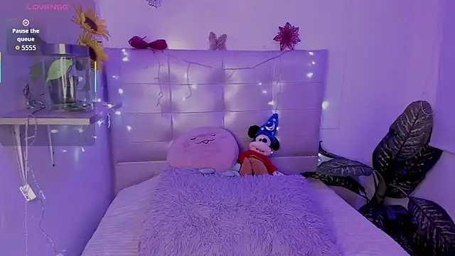 Anna Blade  online show from January 2026 03:28:01 PM