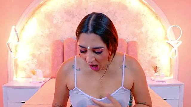 JasmineRhodes online show from October 2025 01:12:02 PM